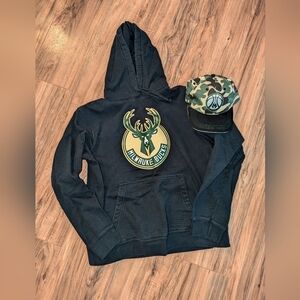 Youth Milwaukee Bucks Bundle. Youth Large Hoodie and hat. NBA